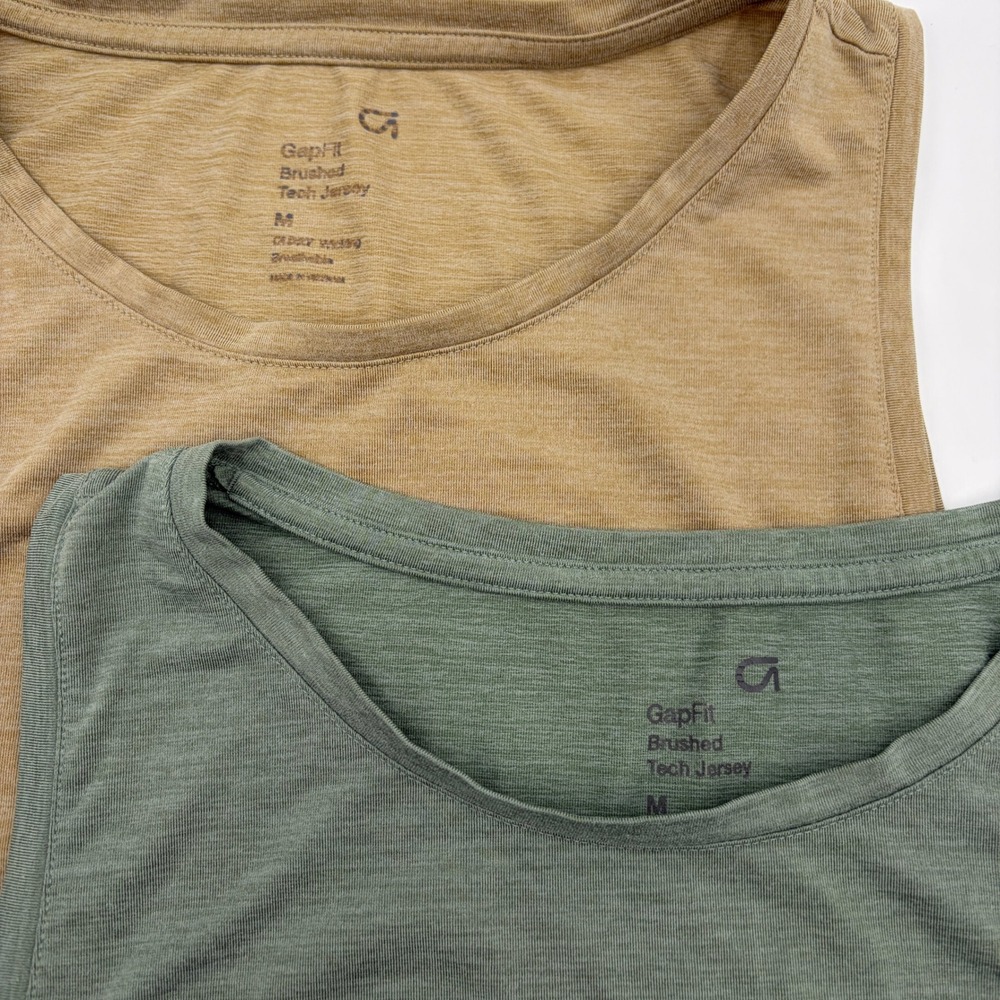 (2) GapFit Women Medium Brushed Tech Jersey Muscle Tank Top Green Tan Athleisure - Picture 2 of 7